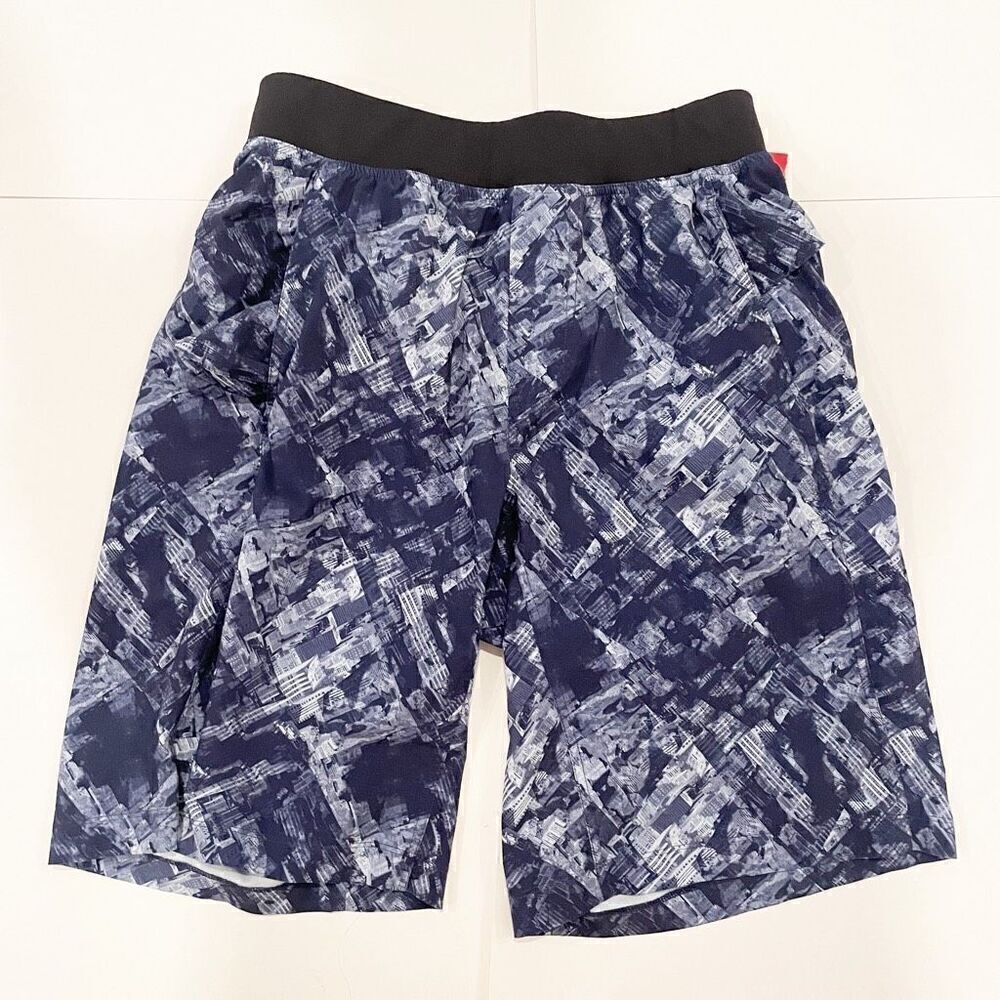 Lululemon Mens size M Core Short Blue Stretch Sweat Wicking